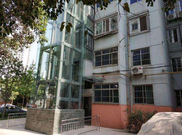  老舊小區(qū)加裝電梯